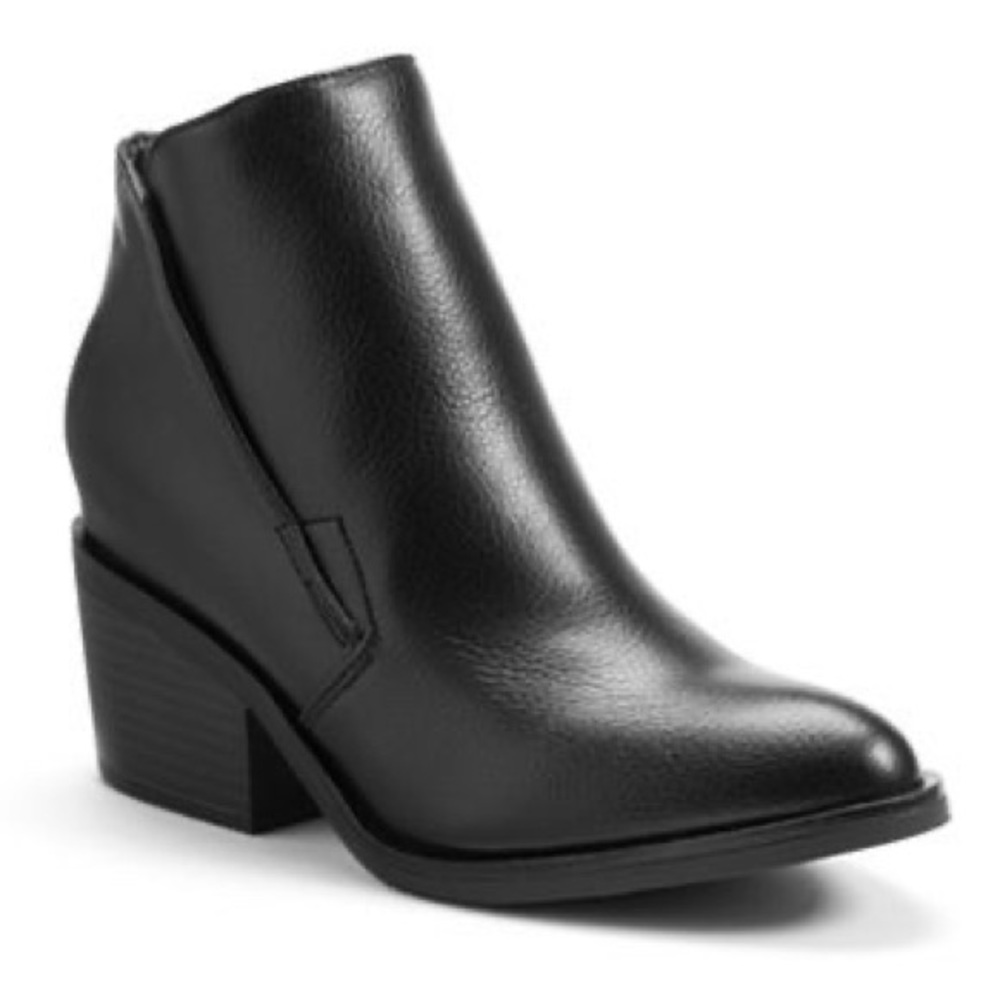 Apt. 9 || Women's Hidden Wedge Ankle Boots